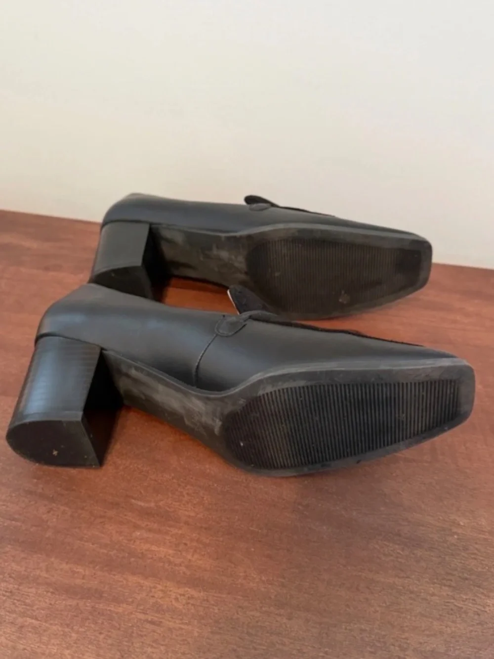 Black Heeled Loafers, size 9, Journee Collection
